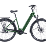levit beleco 7 lowstep in de kleur emerald zijaanzicht van de fiets ebike gelderland