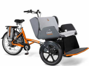 van raam chat riksja transport fiets in de kleur oranje zijaanzicht van de fiets ebike gelderland