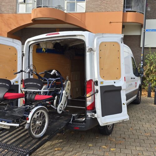 vanraam fiets die word ingeladen close up buiten bij de klant ebike gelderland