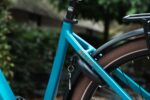 Achtervork met BELECO Sports-modelnaam en ringslot van de Levit BELECO Sports lowstep Abbys.