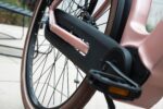 Kettingkast, crank en pedaal met reflector van de Levit BELECO Sports lowstep Woodrose.
