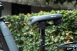 Selle Royal-zadel en verende zadelpen van de Levit BELECO Sports lowstep Obsidian.